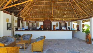 Paradise Beach Resort (Uroa)