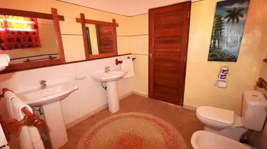Paradise Beach Resort (Uroa)