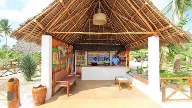 Paradise Beach Resort (Uroa)