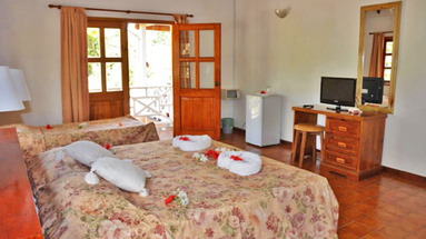 Paradise Flycatcher Lodge