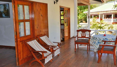 Paradise Flycatcher Lodge