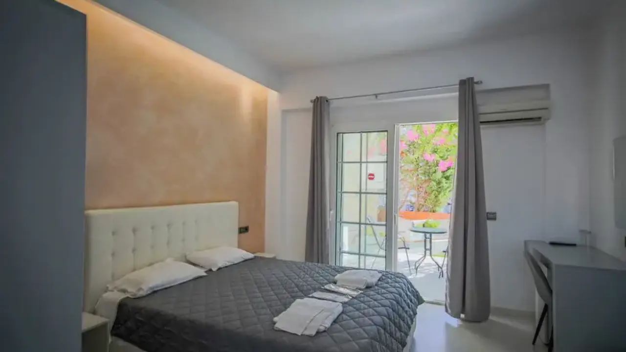 Paradise Hotel
