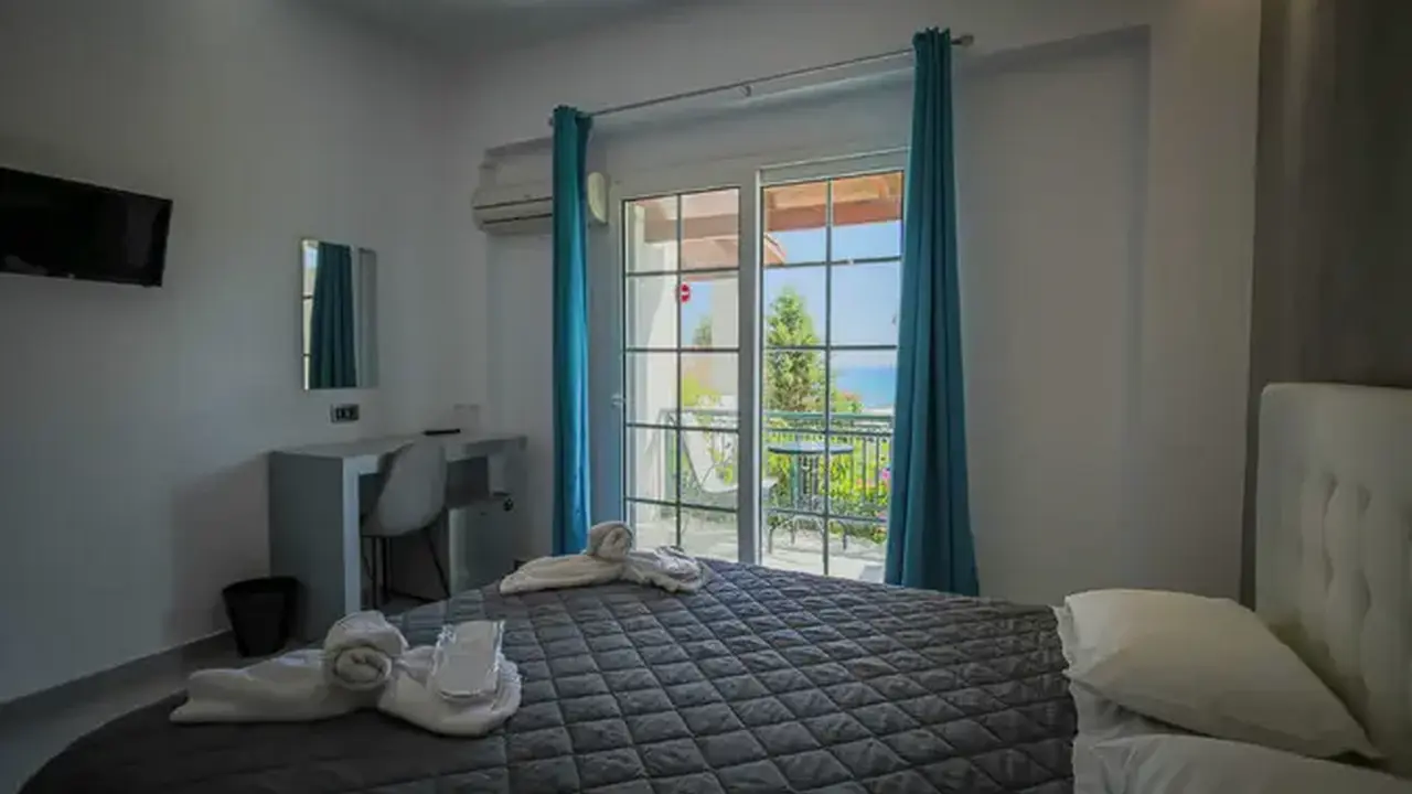 Paradise Hotel