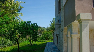Paradisos Apartments