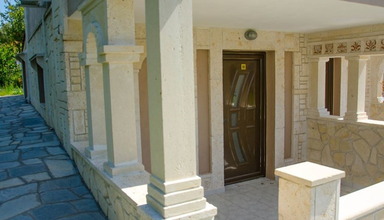 Paradisos Apartments