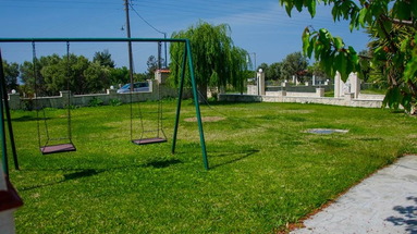 Paradisos Apartments