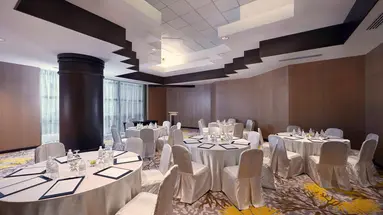 Paradox Singapore Merchant Court