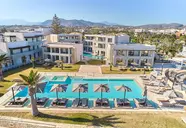 Paralos Kosta Alimia 