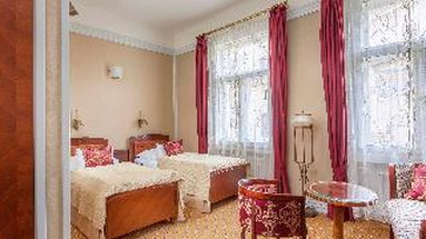 Paris Prague