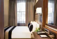 Park Grand Paddington Court