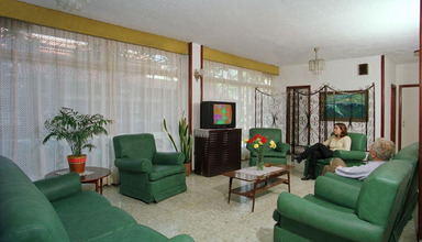Park Plaza & Tropical
