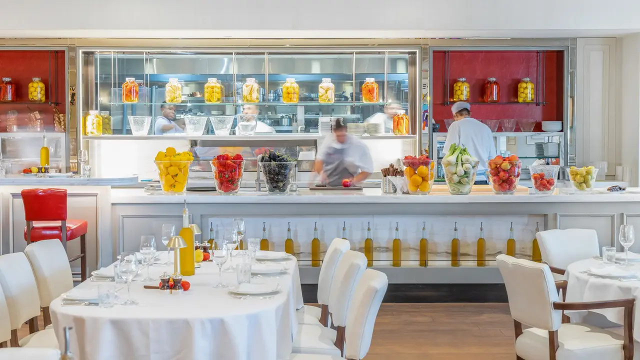 Parklane a Luxury Collection Resort & Spa
