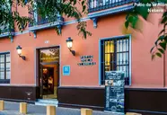 Patio De La Alameda