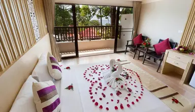 Patong Lodge (Phuket)
