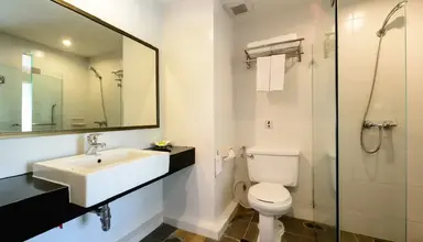 Patong Lodge (Phuket)