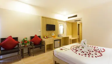 Patong Lodge (Phuket)