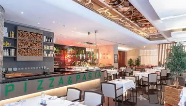 Pearl Rotana Capital Centre