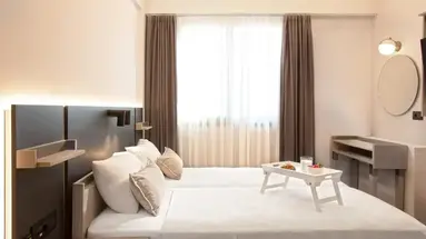Pearl SeaBreeze Suites