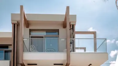 Pearl SeaBreeze Suites