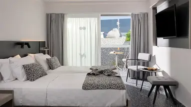 Pearl SeaBreeze Suites