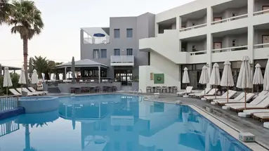 Pearl SeaBreeze Suites