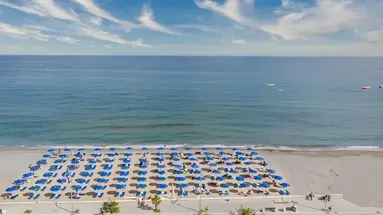 Pearl SeaBreeze Suites