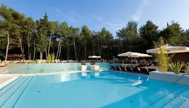 Pelegrin Plava Laguna