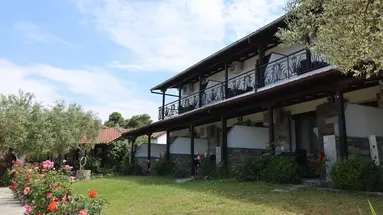 Peristeridis