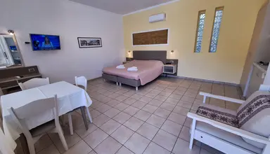 Perla Beach (Agia Marina)