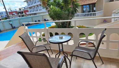 Perla Beach (Agia Marina)
