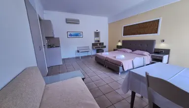 Perla Beach (Agia Marina)
