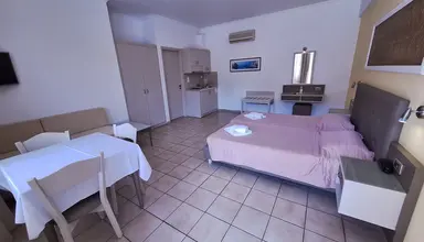 Perla Beach (Agia Marina)