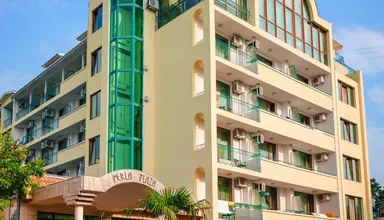 Perla Plaza