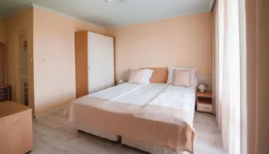 Perla Plaza