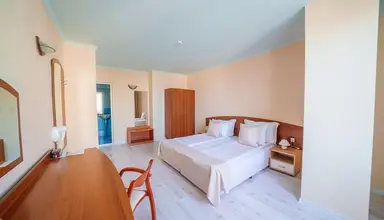 Perla Plaza
