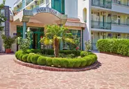 Perla Plaza