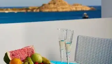 Petinos Beach