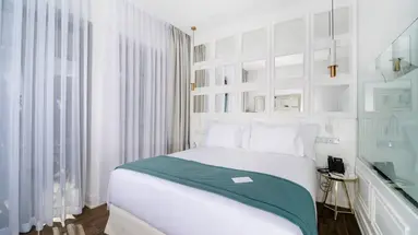 Petit Palace Suites