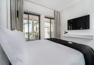 Petit Palace Suites