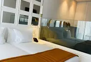 Petit Palace Suites