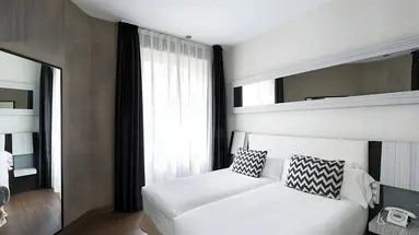 Petit Palace Triball
