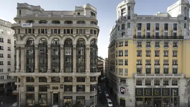 Petit Palace Triball