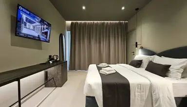 Petousis & Suites