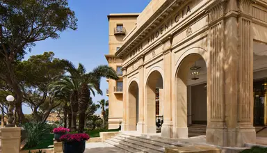 Phoenicia (Valletta)