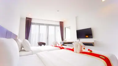 Phoenix Karon Beach