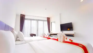 Phoenix Karon Beach