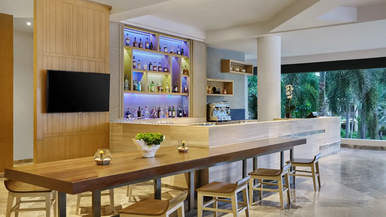 Phuket Marriott Resort & Spa Merlin Beach
