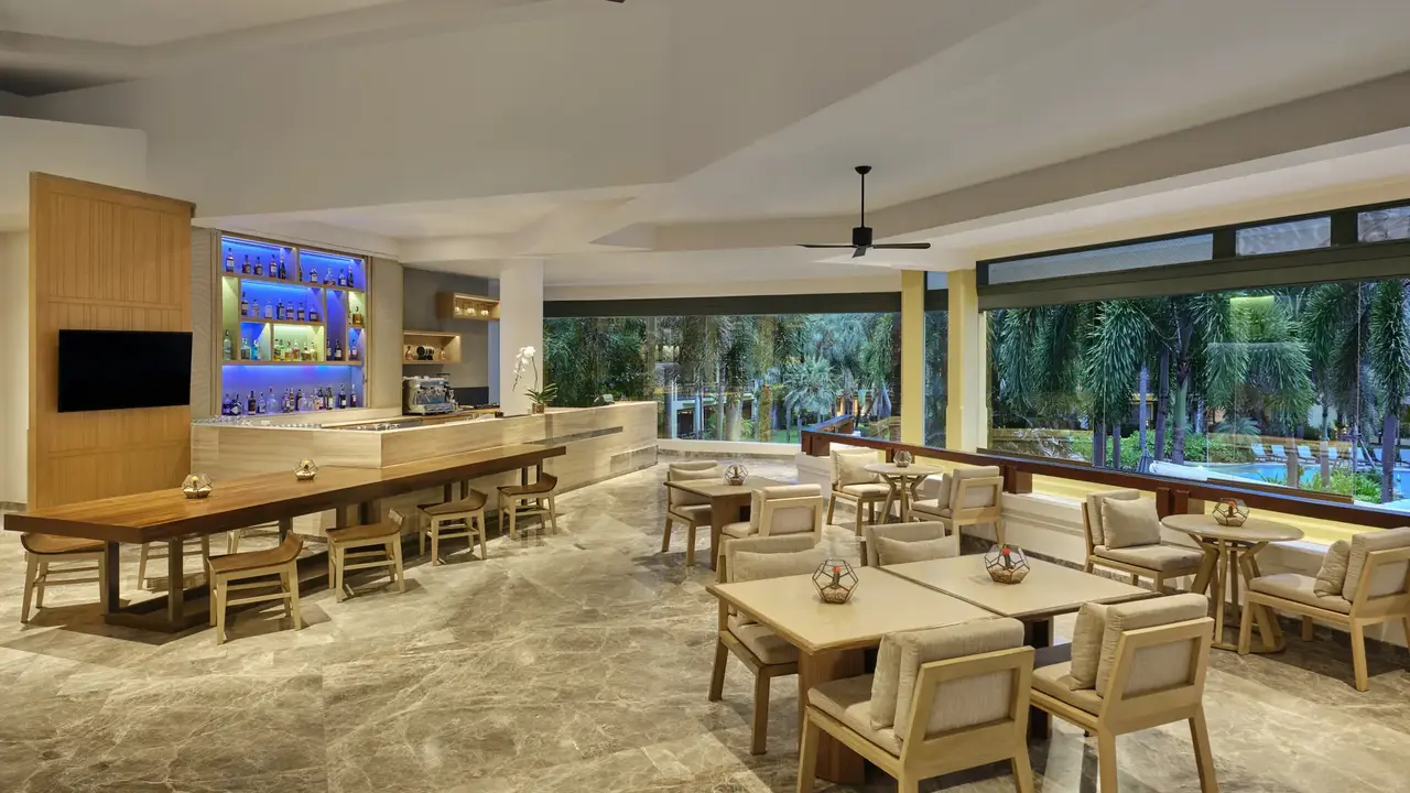 Phuket Marriott Resort & Spa Merlin Beach