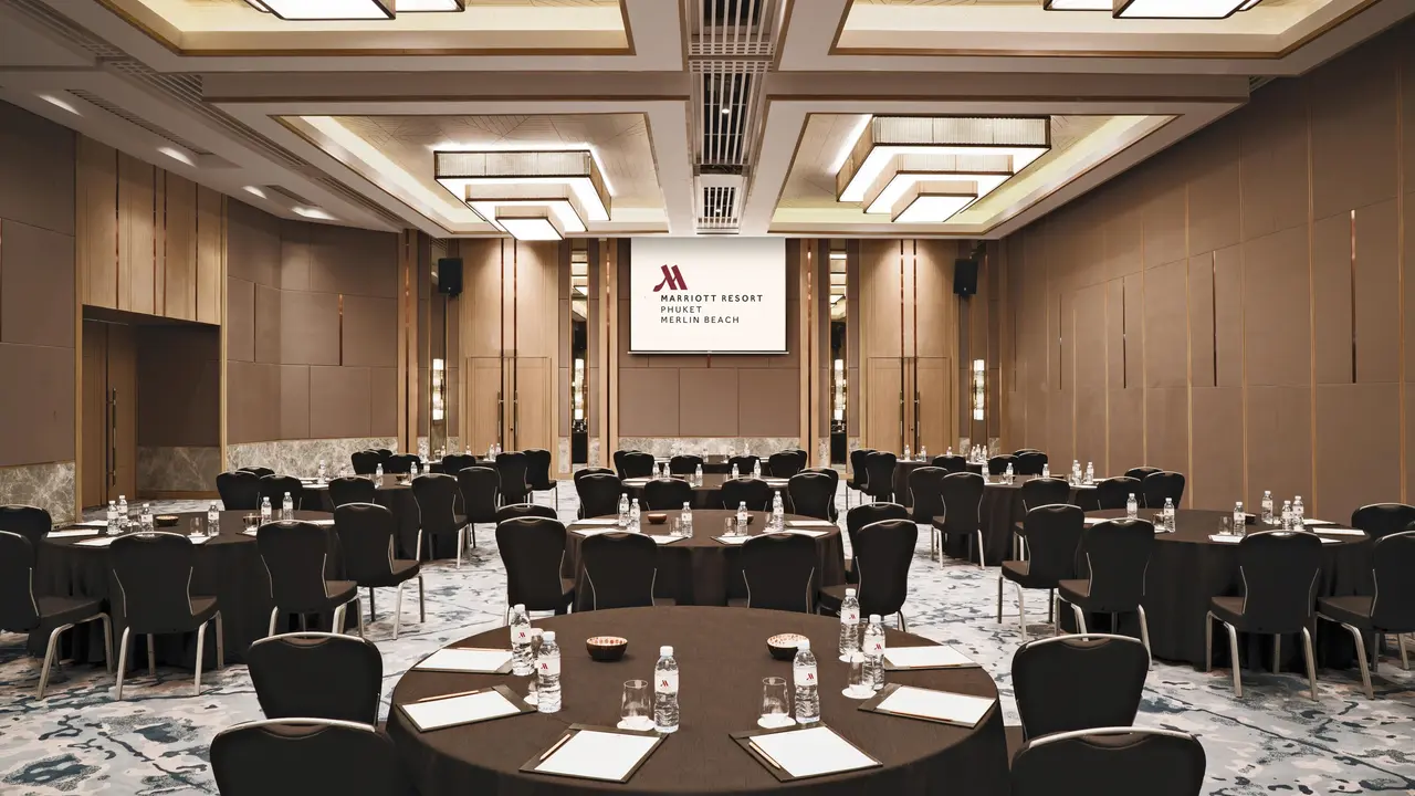Phuket Marriott Resort & Spa Merlin Beach