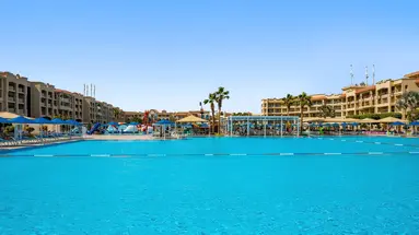 Pickalbatros White Beach Resort